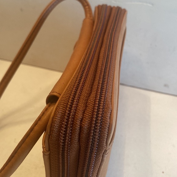 Fossil brown leather double zip around multi pocket clutch bag with strap - Picture 5 of 16